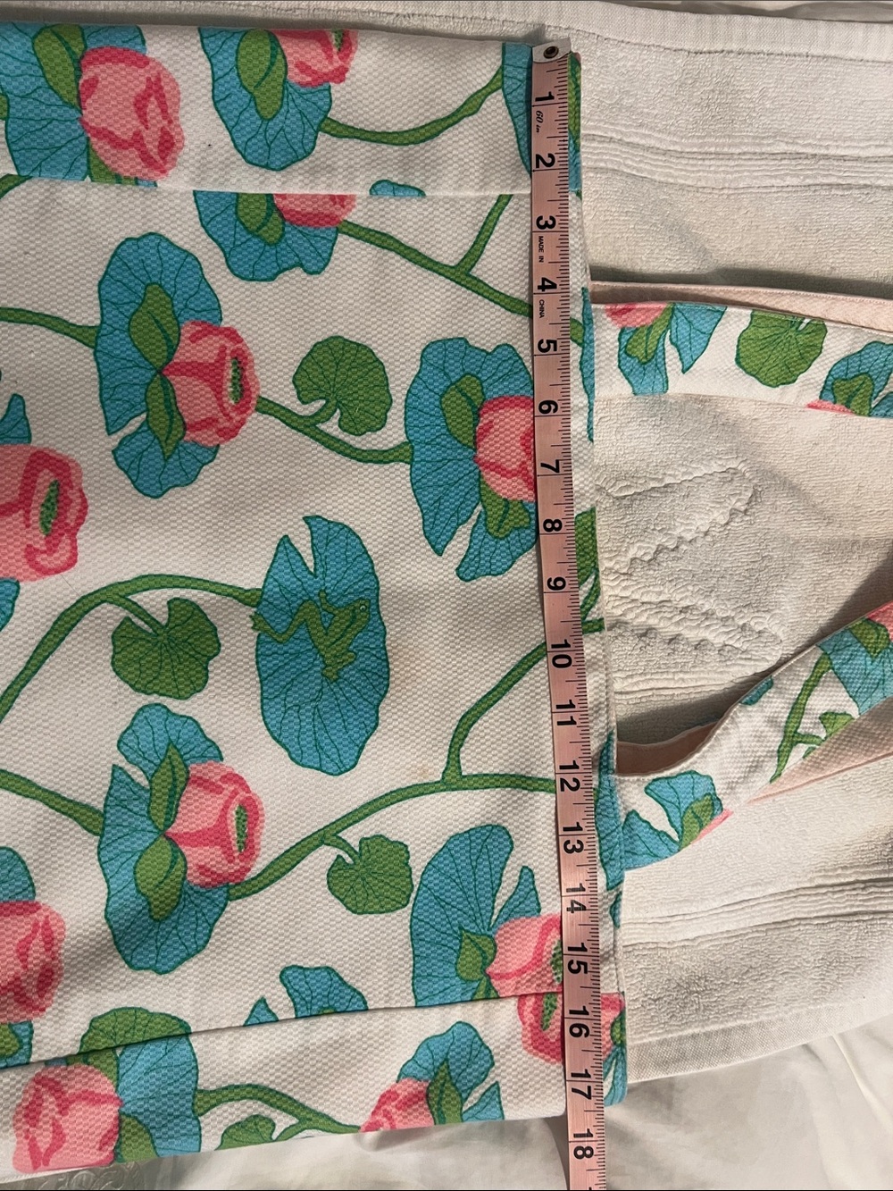 Lilly Pulitzer Cream Tote with Pink Roses and Blue Flowers - Picture 5 of 12